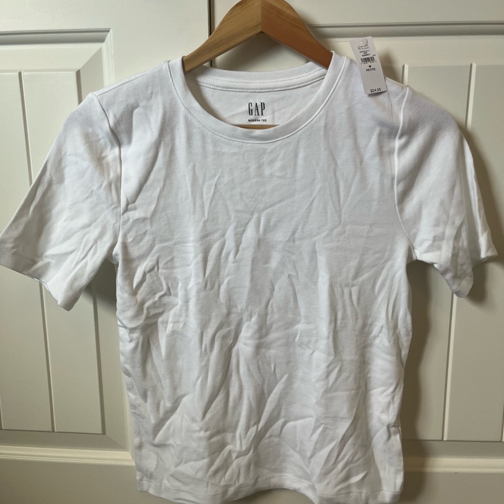 GAP Modern White Tee